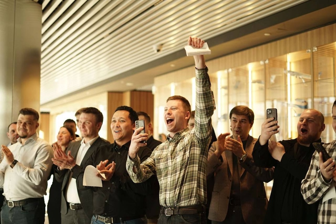 Чемпион мира по боксу Дмитрий Бивол дал старт новому сезону «Ударной десятки» Ростеха