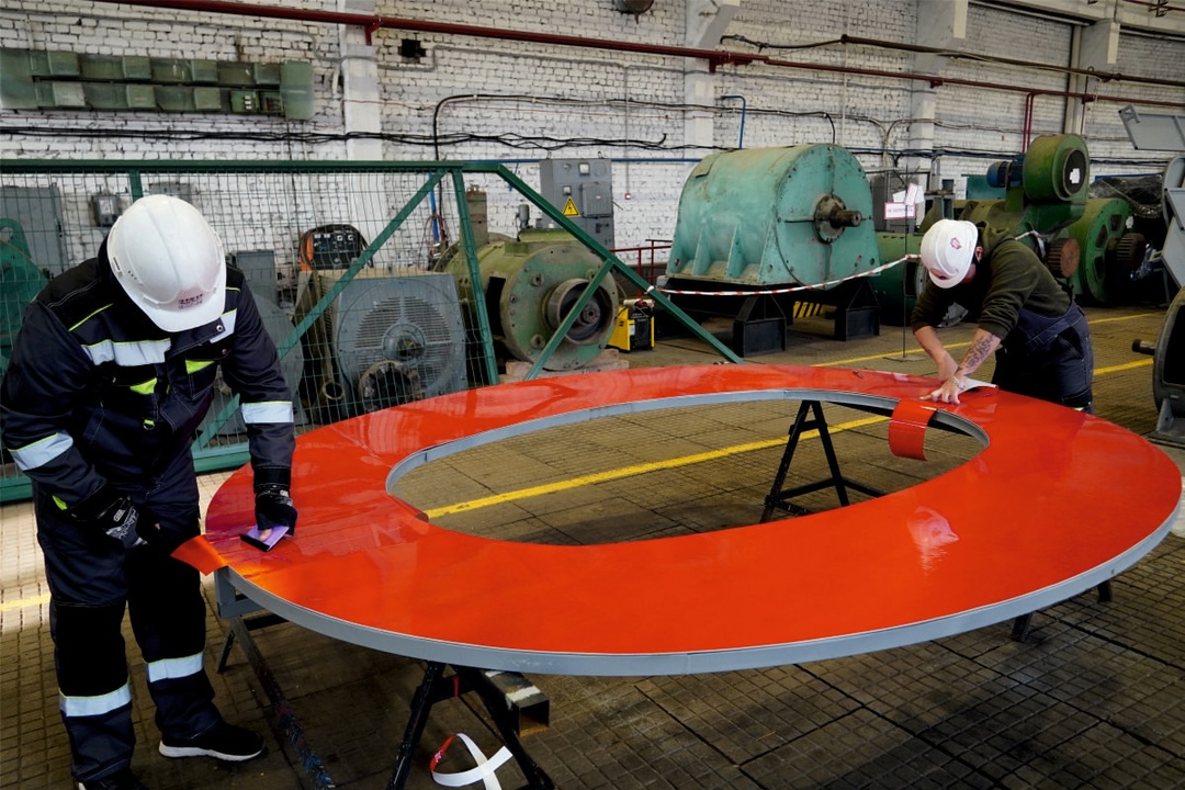 В Приморском карьере установили памятный знак к юбилею Победы