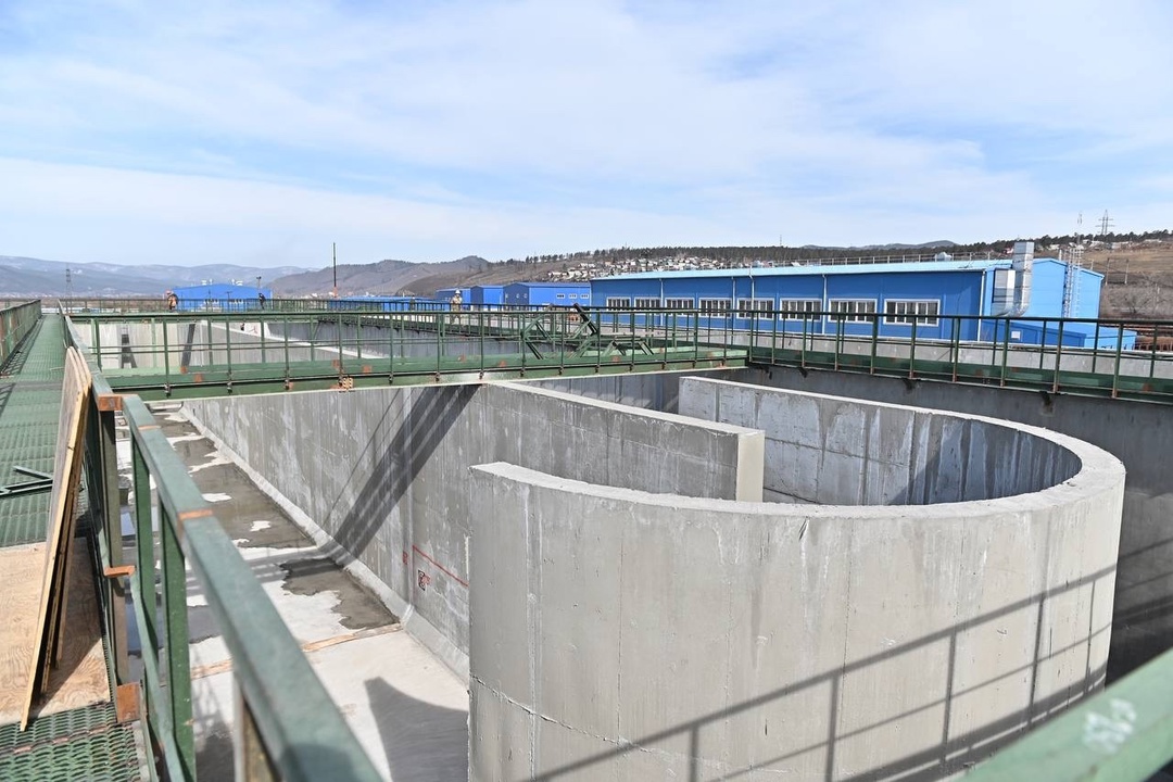 Замминистра строительства и ЖКХ РФ Алексей Ересько осмотрел ход реконструкции очистных сооружений в Бурятии