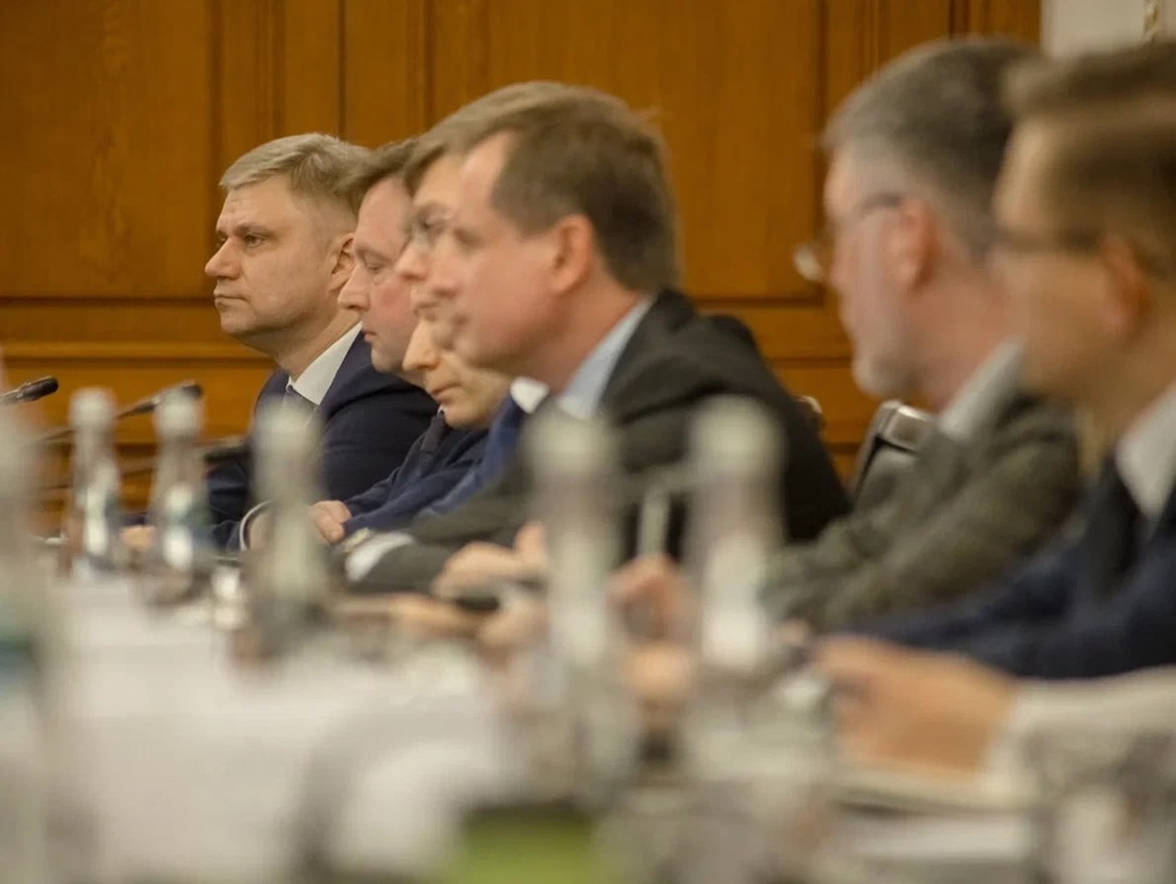 Будем строить ВСМ Роман Старовойт провел очередное заседание проектного офиса.