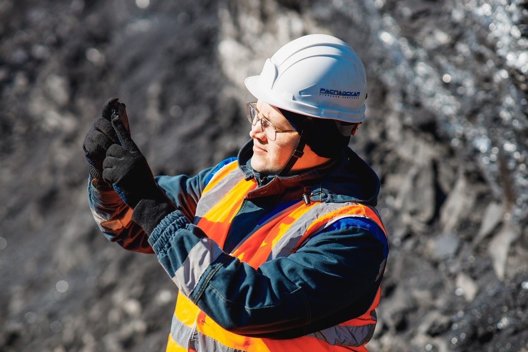 В воскресенье отмечаем День геолога, а сегодня расскажем о наших замечательных специалистах!
