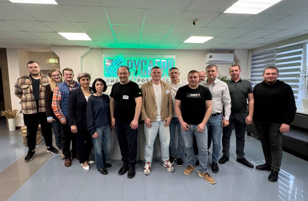 Чмыкт, Чмакт, Чмокт, Чмэкт! Нет, нас не взломали, и это не набор странных слов