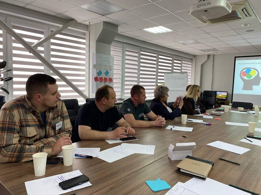 Чмыкт, Чмакт, Чмокт, Чмэкт! Нет, нас не взломали, и это не набор странных слов