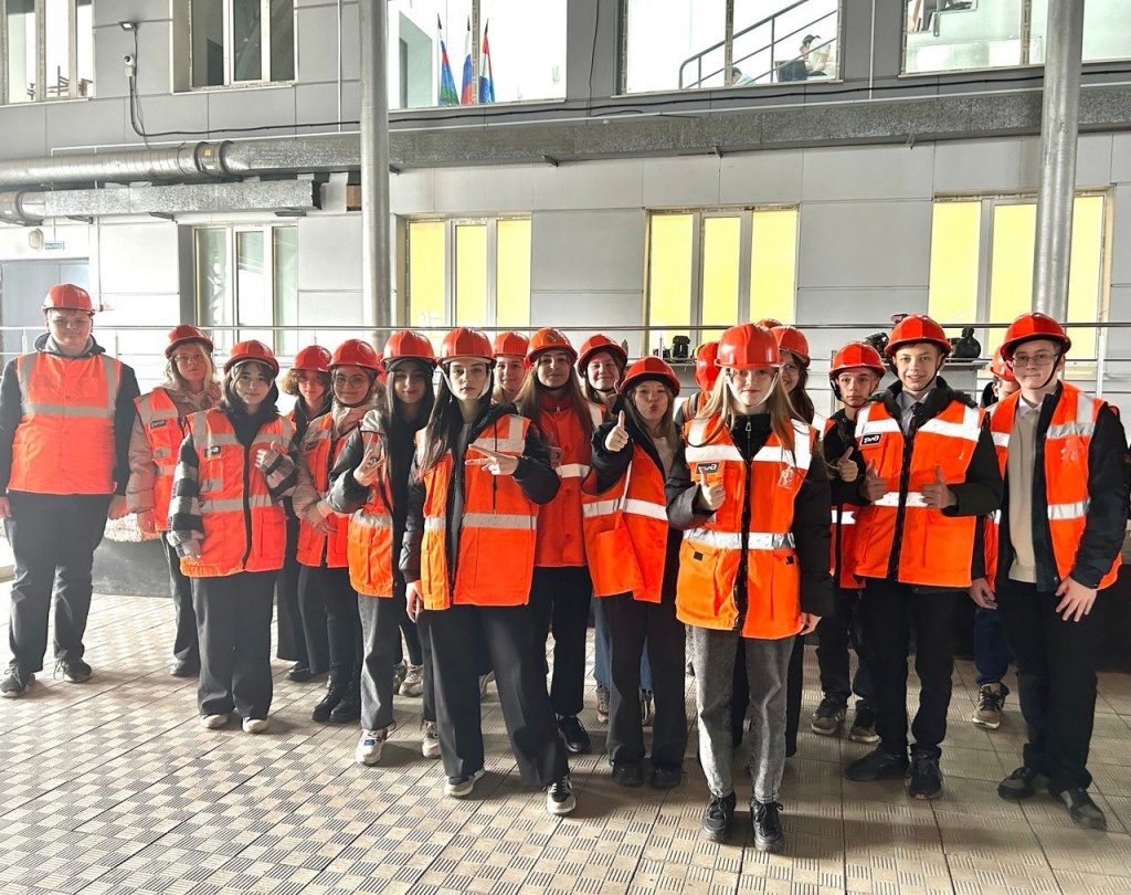 Быть железнодорожником - это призвание! В Приволжском государственном университете путей сообщения с будущей профессией помогут определиться со школьной скамьи