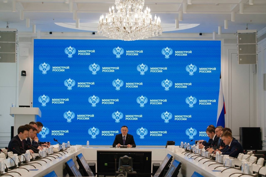 Глава Минстроя России Ирек Файзуллин провел совещание по вопросам взаимодействия с Республикой Узбекистан