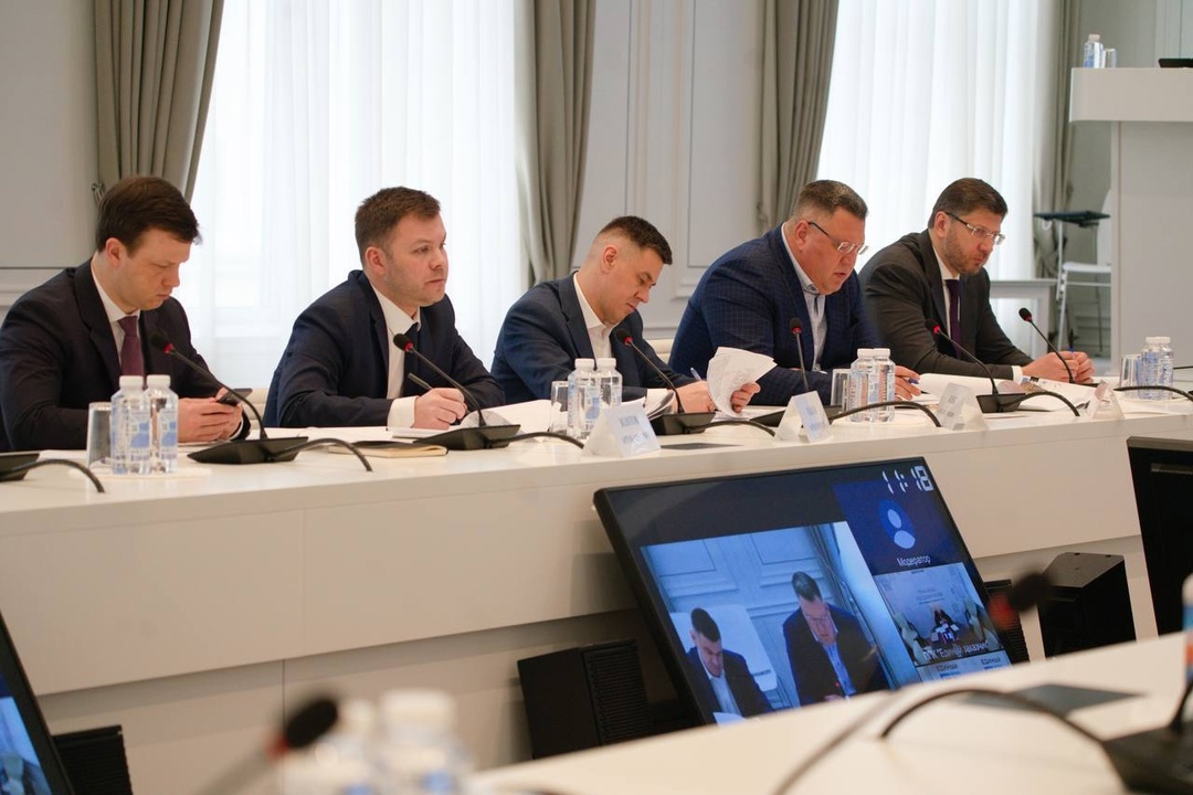 Глава Минстроя России Ирек Файзуллин провел совещание по вопросам взаимодействия с Республикой Узбекистан