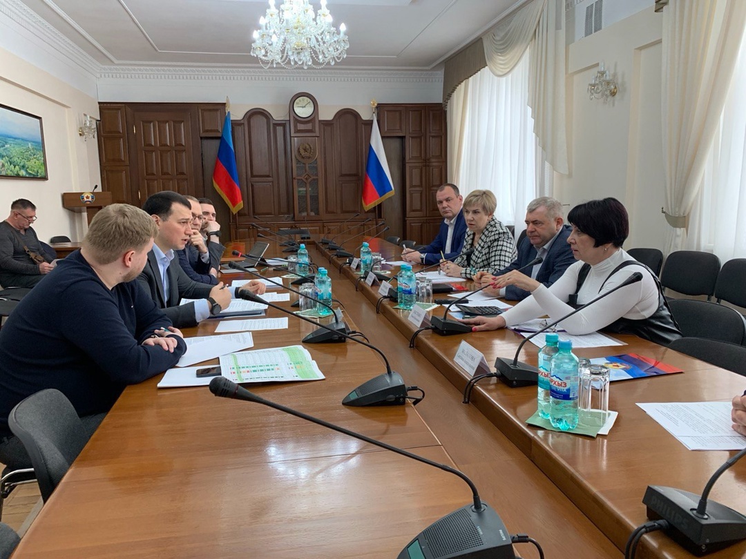 Делегация Министерства строительства и ЖКХ РФ осмотрела восстановление инфраструктуры Луганской Народной Республики