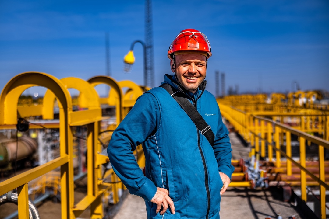 Начинаем новую неделю с начальником смены цеха резервуарных парков, коммуникаций и эстакад по наливу и сливу нефтепродуктов и реагентов управления…