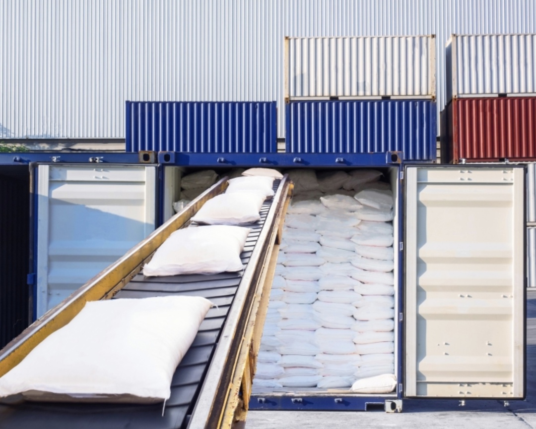 В сезоне-2024/25 Россия может поставить за рубеж более 900 тыс. т сахара при общем производстве свыше 6,3 млн т, пишет поле рф со ссылкой на ведущего эксперта…