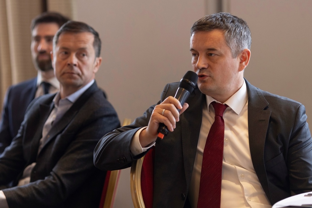 Объемы перевалки контейнеров в портах Северо-Запада продолжают активно восстанавливаться после падения в 2022 году