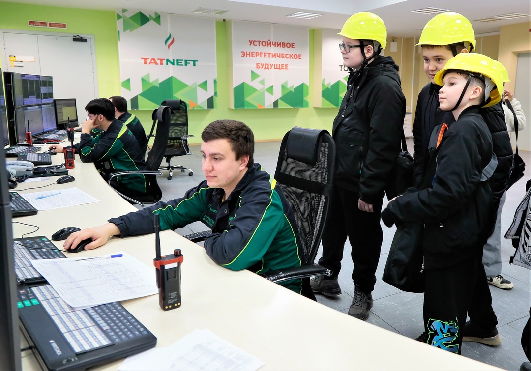 Нефтеперерабатывающий город Школьники — участники проекта «Индустриальный маршрут» — отправились в новое увлекательное путешествие по Татарстану