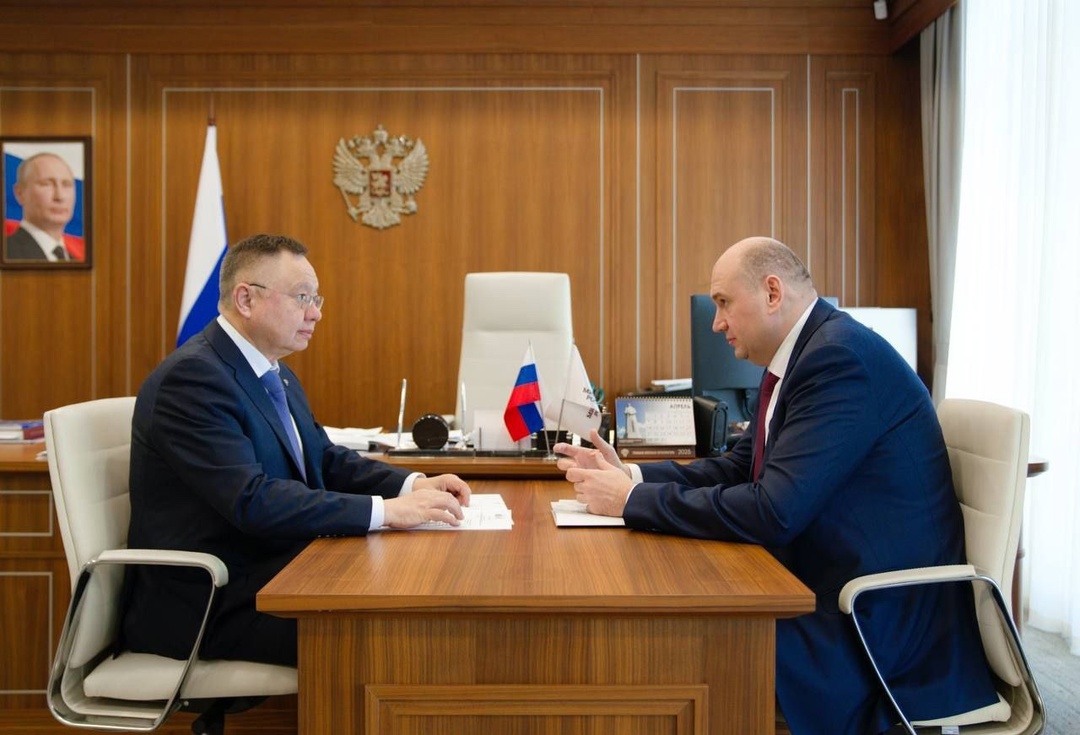 Глава Минстроя России Ирек Файзуллин провел рабочую встречу с врио Губернатора Оренбургской области Евгением Солнцевым