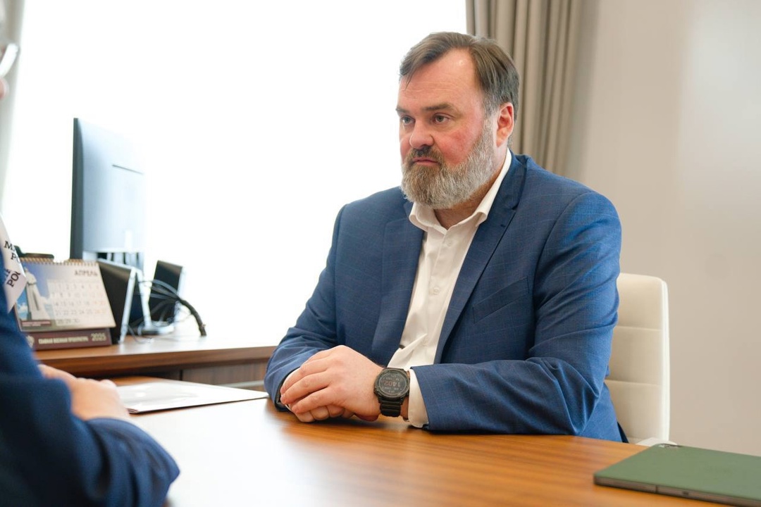 Министр строительства и ЖКХ РФ Ирек Файзуллин провел рабочую встречу с генеральным директором АНО «Россия – страна возможностей», ректором мастерской…