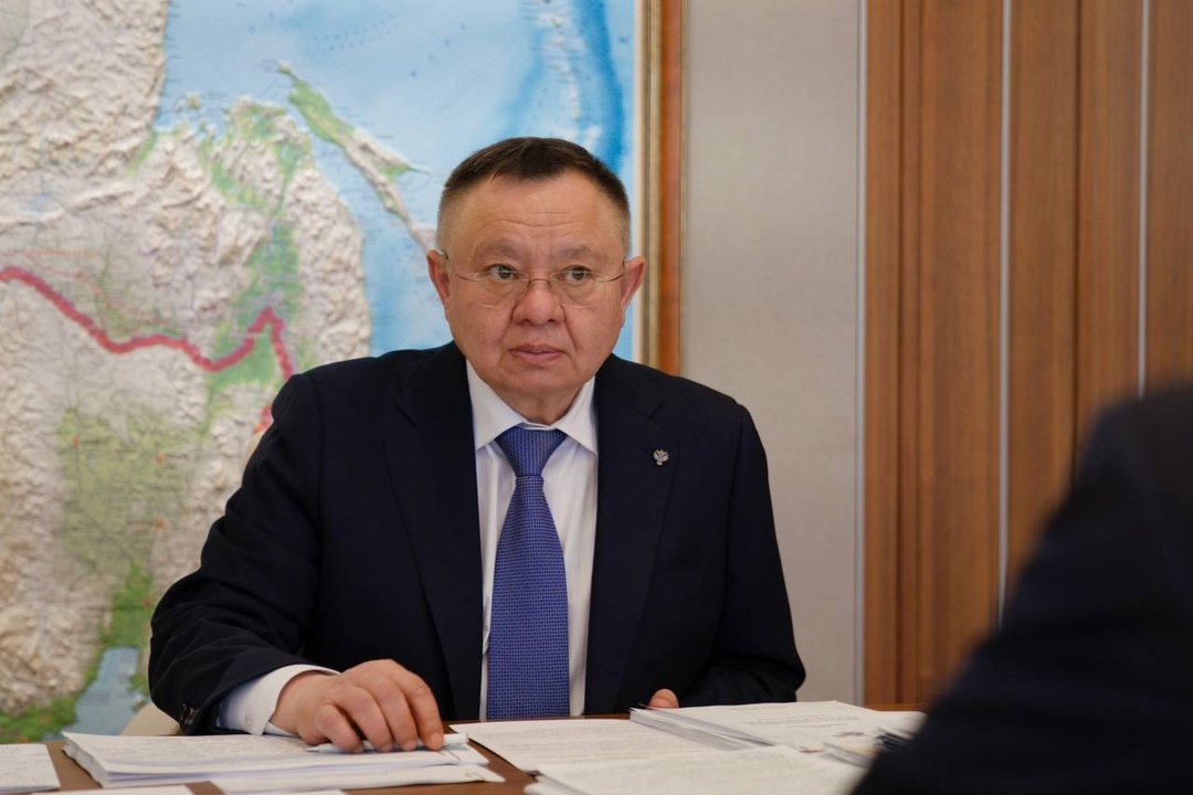 Министр строительства и ЖКХ РФ Ирек Файзуллин провел рабочую встречу с Алексеем Бондаревым, участником программы «Время героев», проходящим стажировку в…