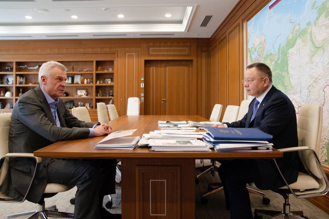 Глава Минстроя России Ирек Файзуллин провел рабочую встречу с Губернатором Магаданской области Сергеем Носовым