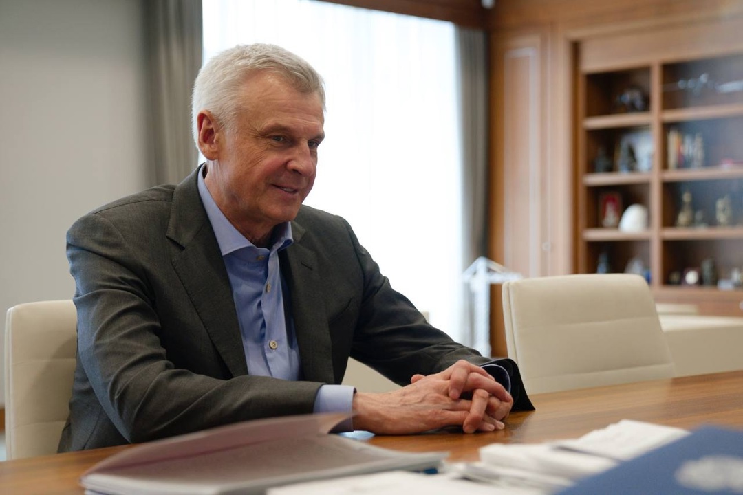 Глава Минстроя России Ирек Файзуллин провел рабочую встречу с Губернатором Магаданской области Сергеем Носовым