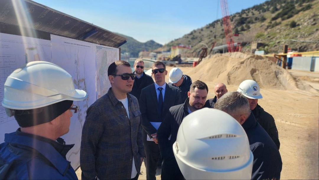 Рабочий визит в Севастополь представителей Минстроя России