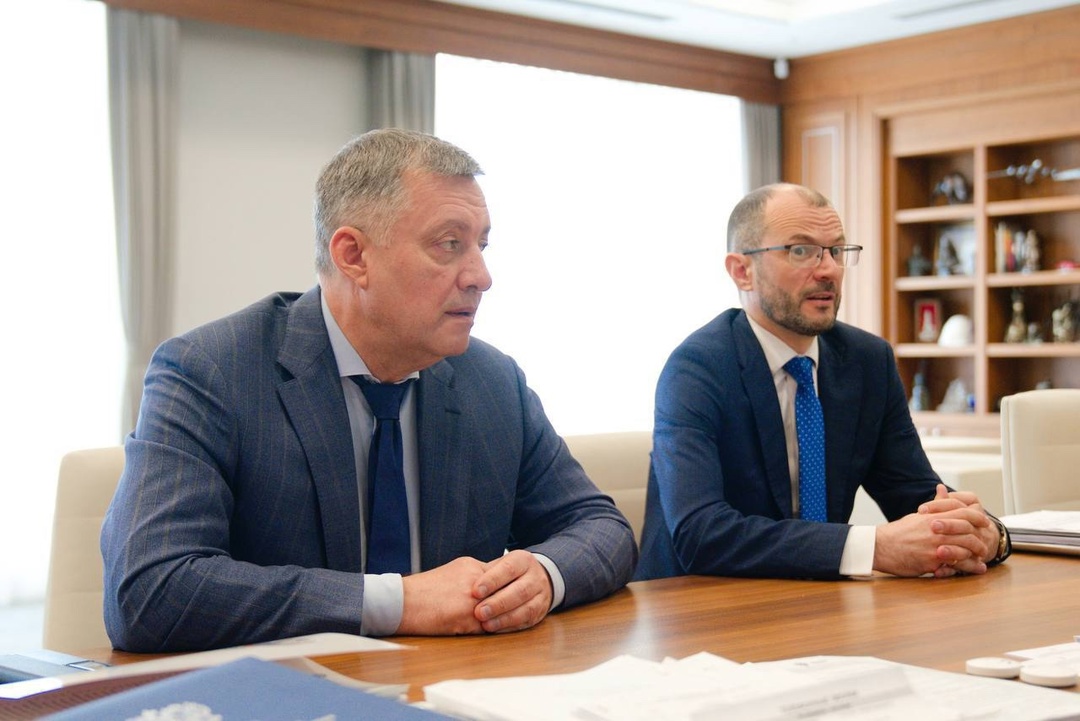 Глава Минстроя России Ирек Файзуллин провел рабочую встречу с Губернатором Иркутской области Игорем Кобзевым