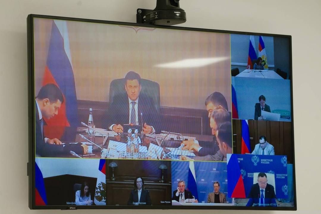 Глава Минстроя России Ирек Файзуллин принял участие в заседании подкомиссии по повышению устойчивости финансового сектора и отдельных отраслей экономики