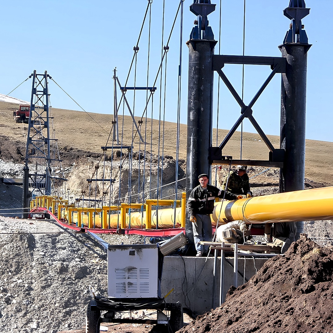 Газификация не знает преград — ущелья и реки ее не останавливают. Хоть и требуется применять сложные технические решения