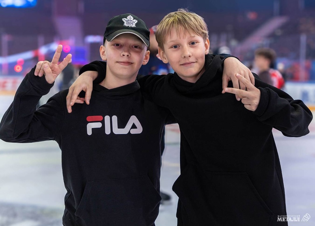 А ВЫ ТАМ БЫЛИ? Катались, обнимались, делали добрые дела - вот как «Металлург» попрощался с сезоном.