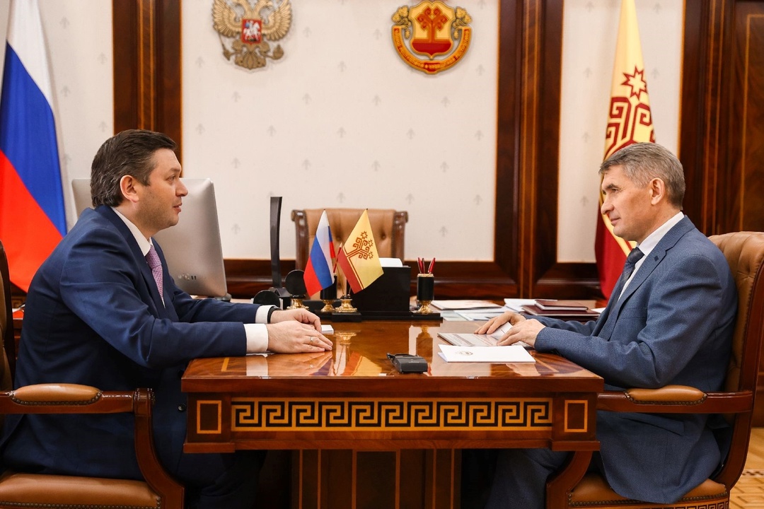 Состоялась рабочая встреча руководителя Приволжского управления Ростехнадзора Азата Мубаракшина с Главой Чувашской Республики Олегом Николаевым.