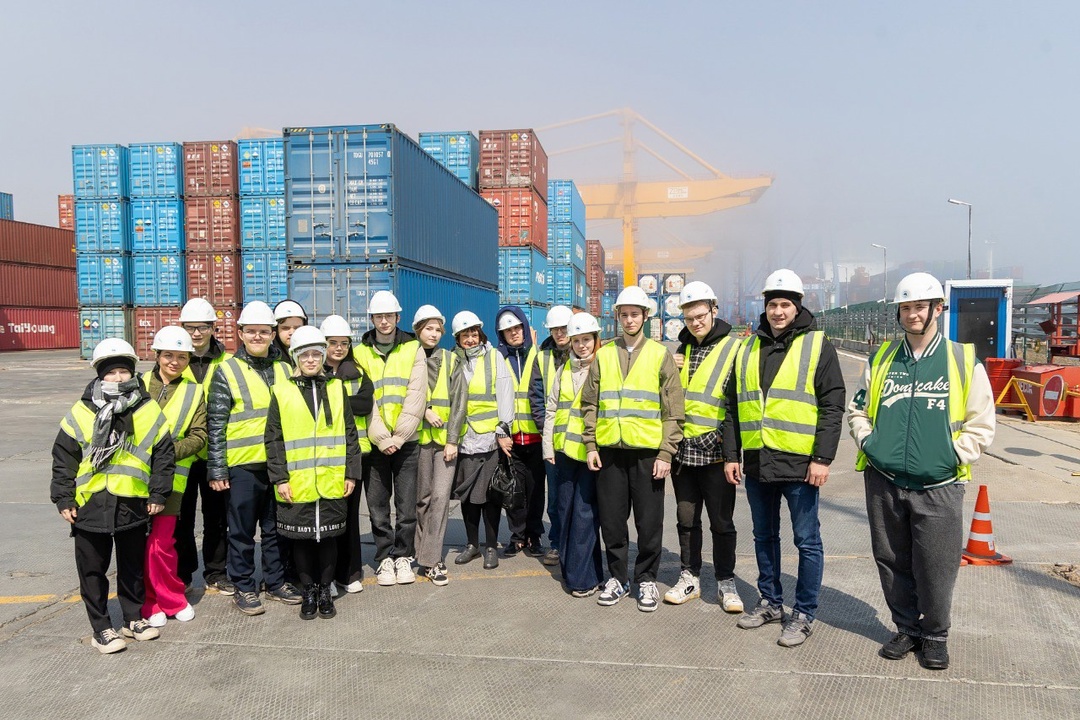 Все работы хороши, выбирай на вкус! Написано Маяковским, доказано ВМТП