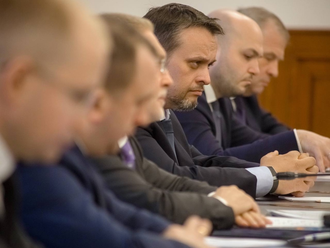 Строительство и реконструкцию портовой инфраструктуры на Сахалине обсудила команда Минтранса с губернатором Сахалинской области Валерием Лимаренко