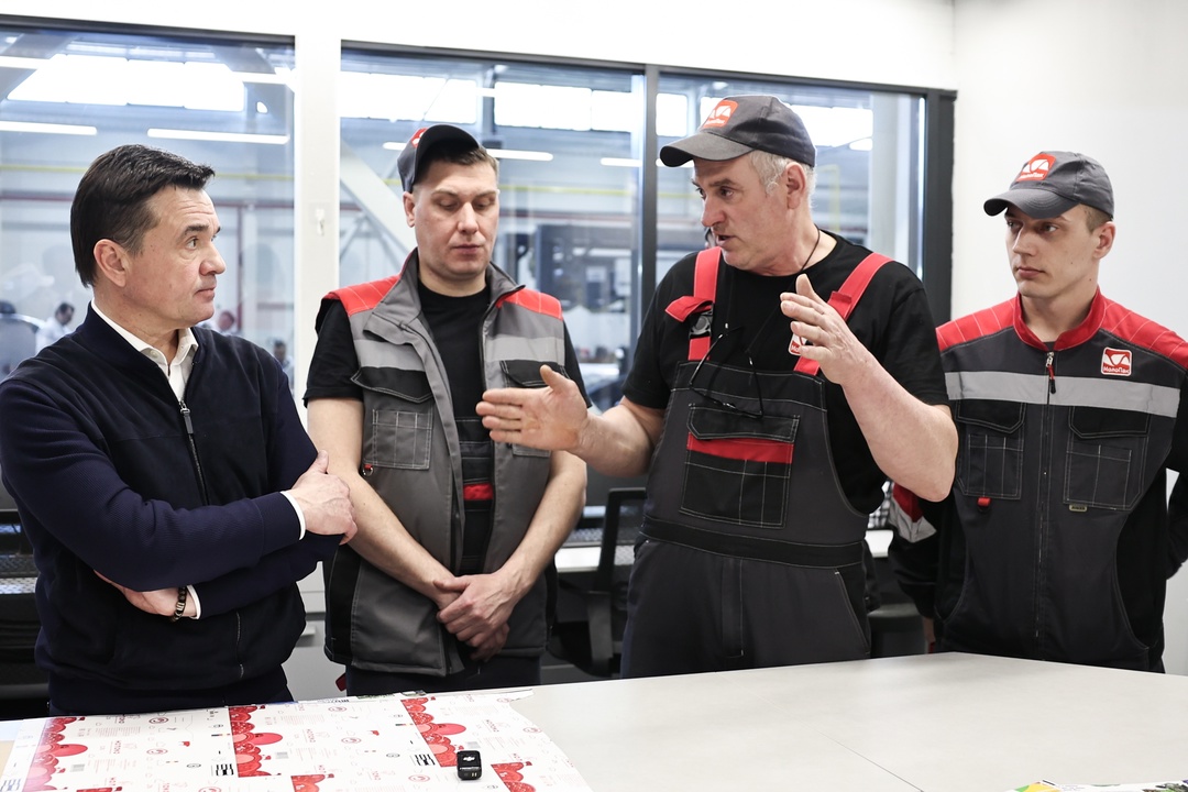 Тетрапак не нужен! Дайте МолоПак! Президент России Владимир Путин в режиме видеоконференции дал старт работе нового цеха по выпуску упаковки для длительного…