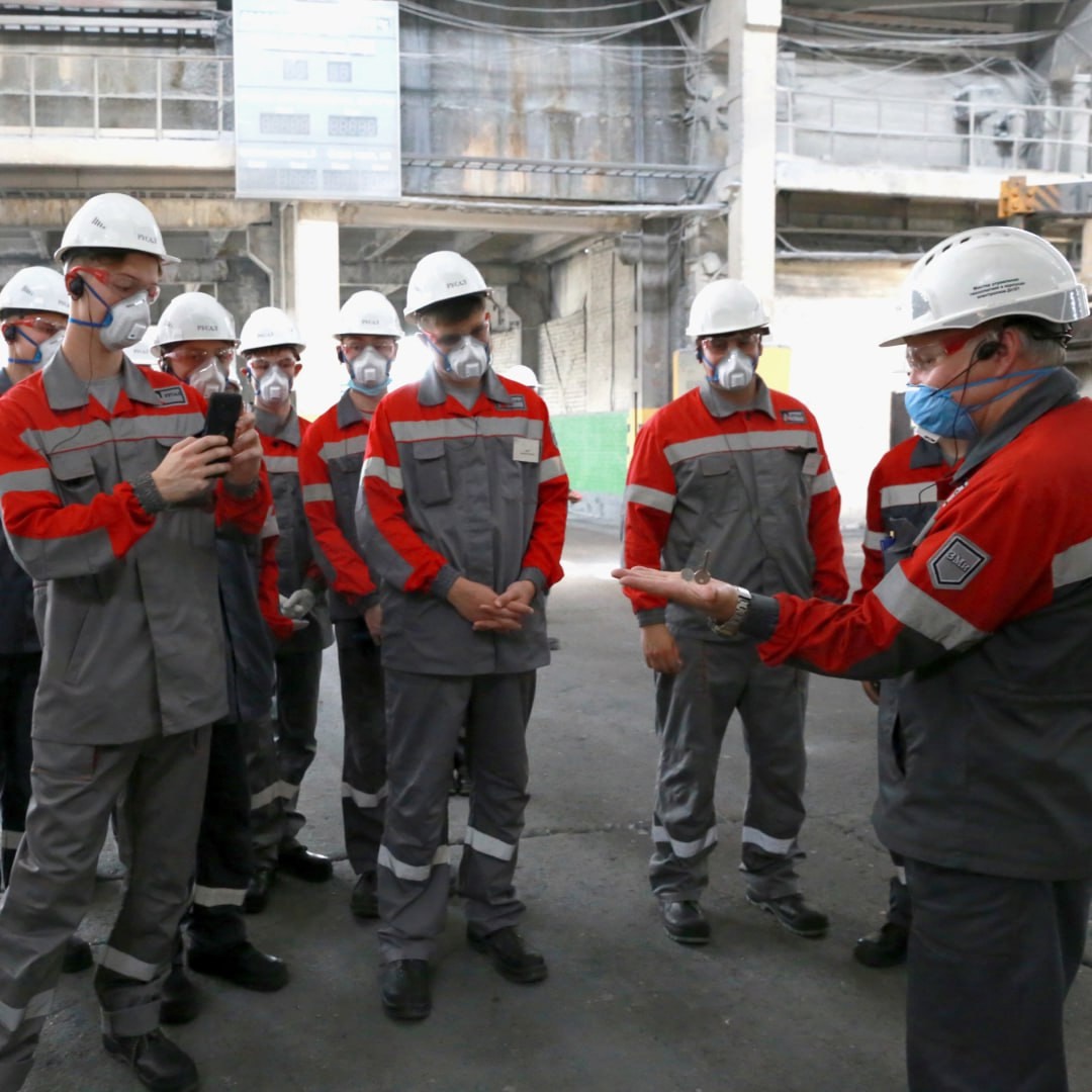 Сегодня мы расскажем про Андрея Богдановского, мастера участка управления технологией в корпусах электролиза КрАЗа