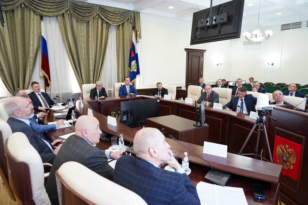 В Ростехнадзоре под председательством Руководителя Службы Александра Трембицкого состоялось совещание по подведению промежуточных итогов внедрения систем…