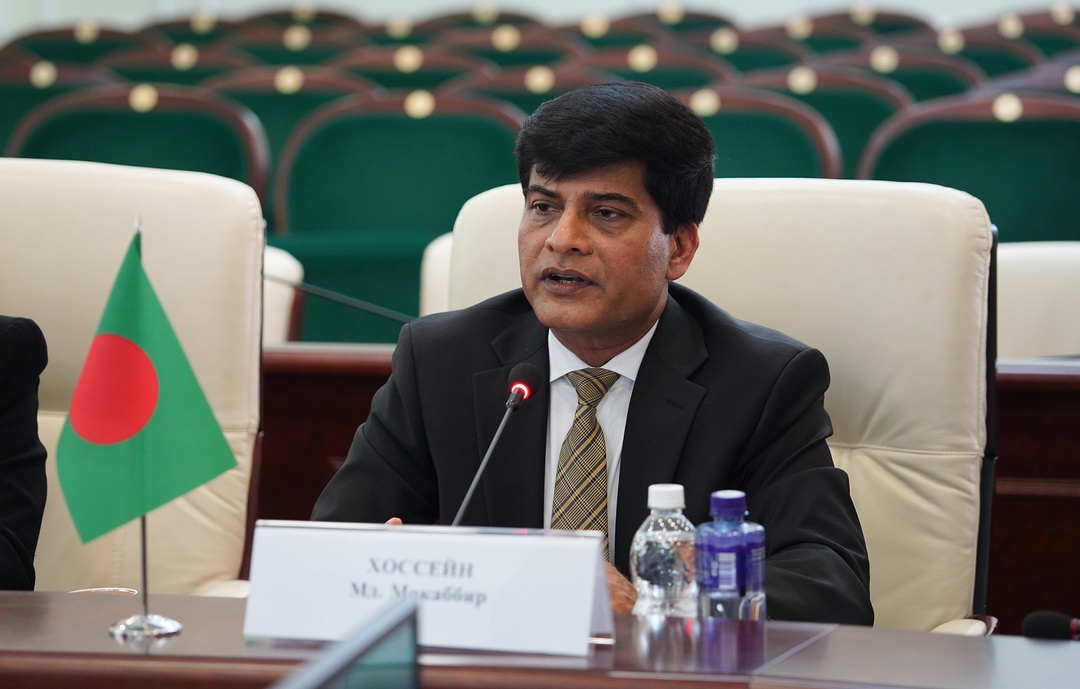 #международное_сотрудничество В Ростехнадзоре состоялась встреча Руководителя Службы Александра Трембицкого с делегацией Народной Республики Бангладеш во главе…