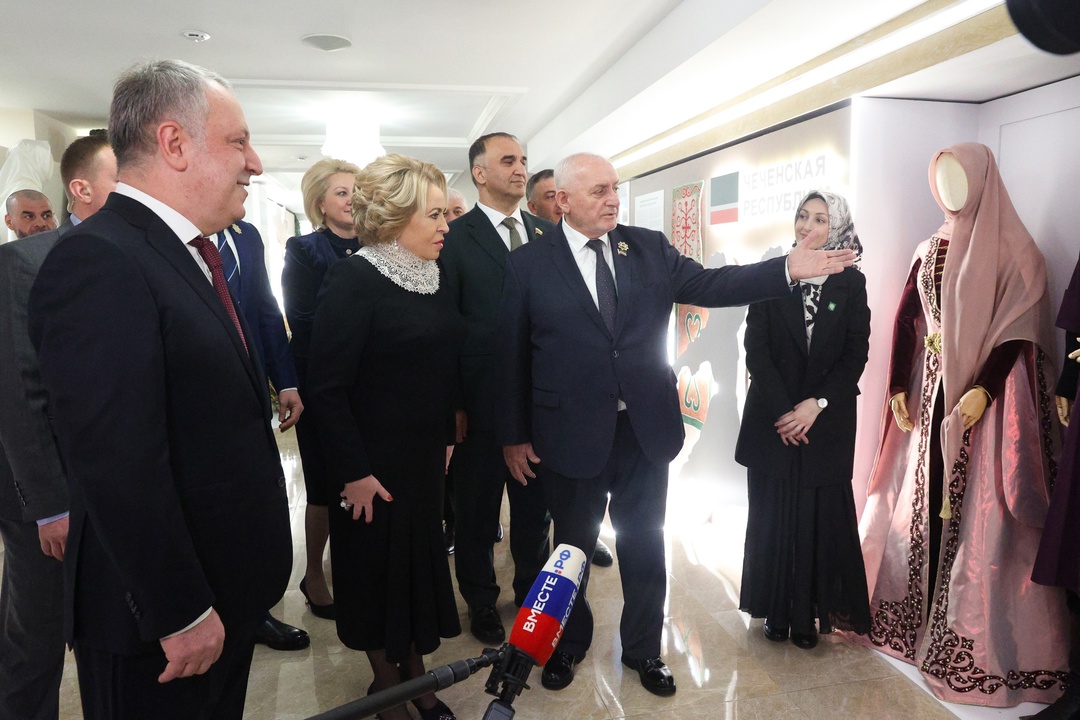 Председатель Совета Федерации Валентина Матвиенко обсудила с председателем Парламента Чеченской Республики Шаидом Жамалдаевым перспективы…