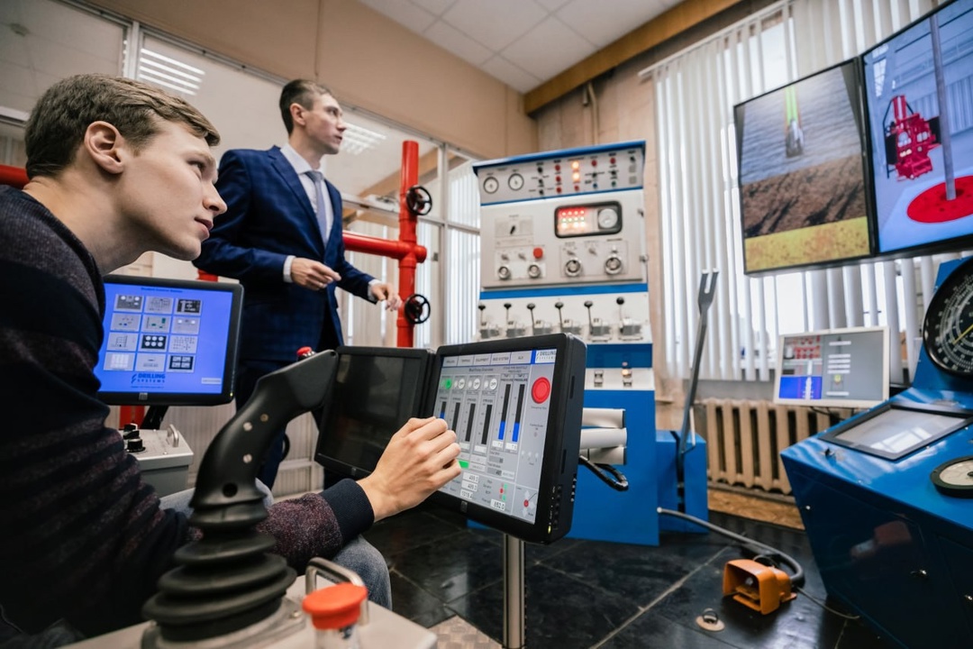 Дмитрий Чернышенко поздравил коллектив Российского государственного университета нефти и газа имени И.М.Губкина с 95-летием