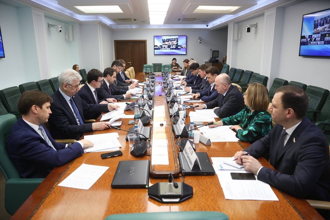 Вопросы развития системы ЖКХ в стране и Мониторинг состояния вечной мерзлоты обсудили в Совете Федерации