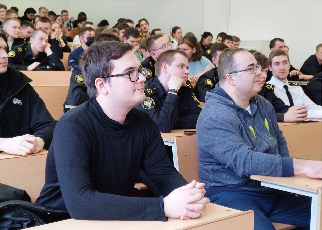 Быть моряком — это призвание! Каждый год специалисты Российского морского регистра судоходства, подведомственного Минтрансу, проводят «День Регистра» —…