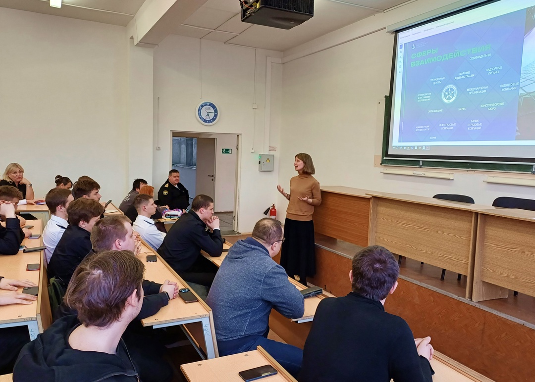 Быть моряком — это призвание! Каждый год специалисты Российского морского регистра судоходства, подведомственного Минтрансу, проводят «День Регистра» —…