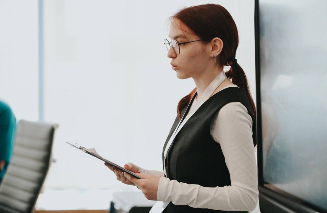 Школьники — науке XXI века Как работает гальванопластика, как сделать чат-бот для подготовки к ЕГЭ и как выглядел костюм Сююмбике. Эти и другие интересные…