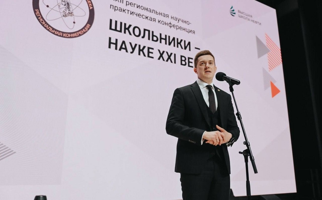 Школьники — науке XXI века Как работает гальванопластика, как сделать чат-бот для подготовки к ЕГЭ и как выглядел костюм Сююмбике. Эти и другие интересные…