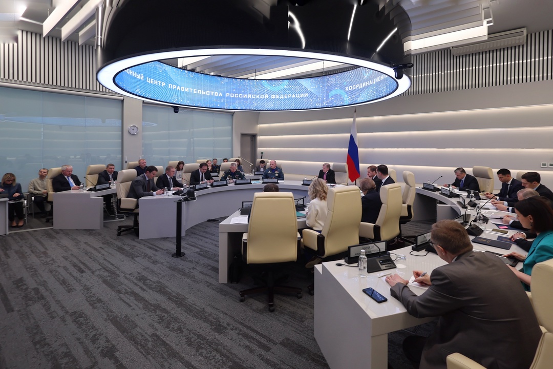 Виталий Савельев провел заседание правительственной комиссии для координации работ по ликвидации последствий чрезвычайной ситуации, вызванной крушением…