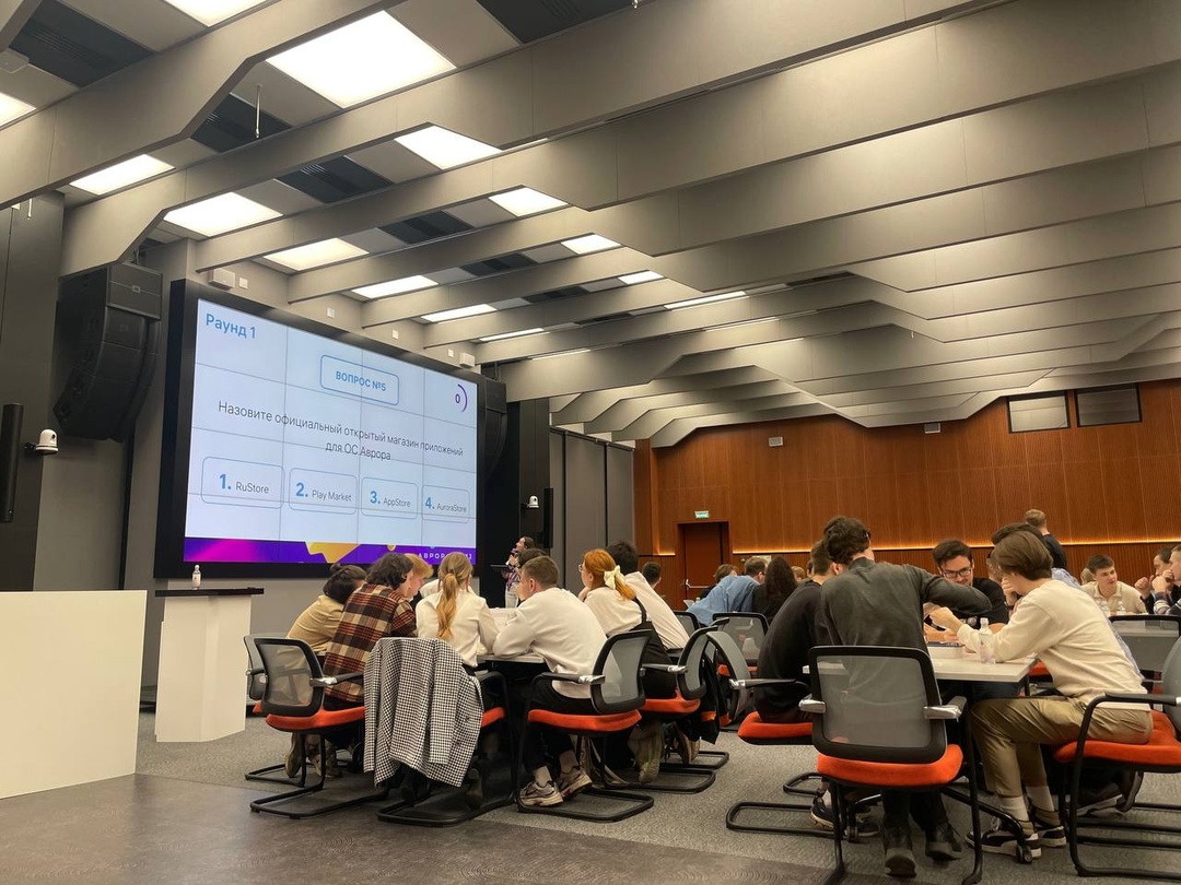 Команды московских вузов ближе познакомились с продуктами ОМП на Дне Авроры