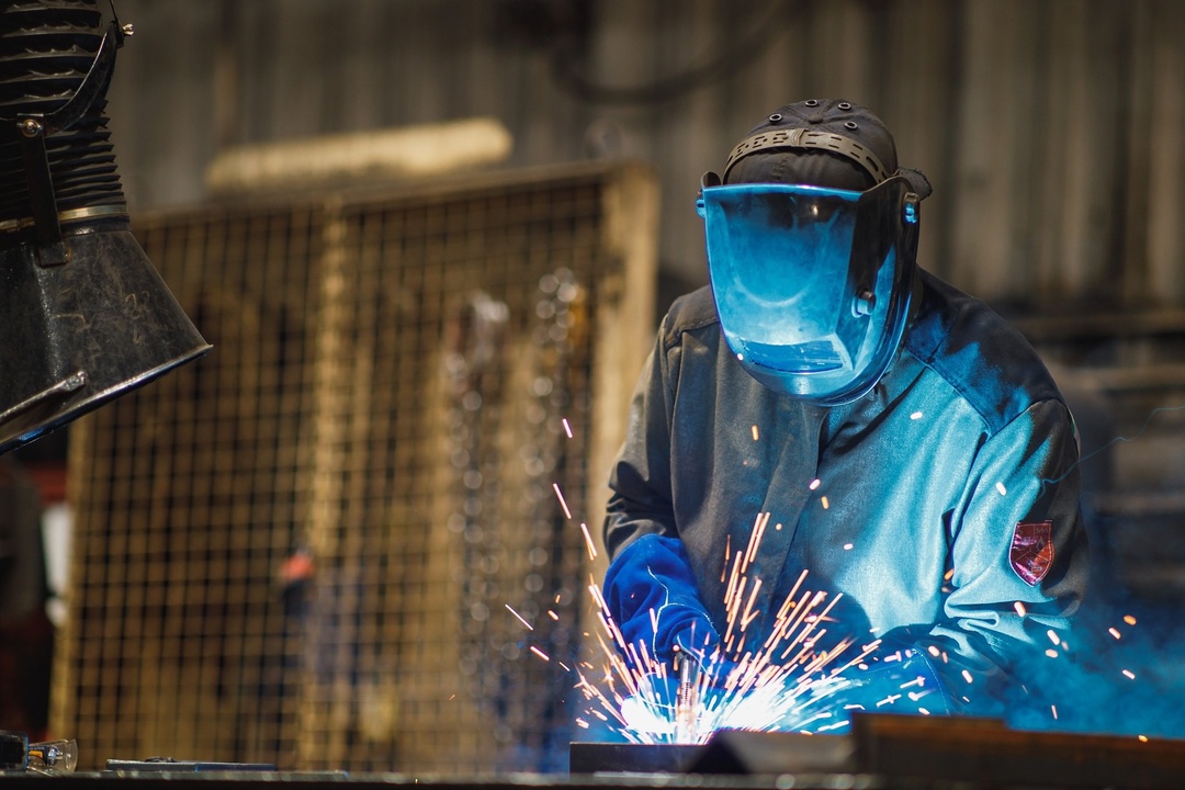 95 лет – целая эпоха! Сегодня мы поздравили с юбилеем педагогов и студентов Кузнецкого металлургического техникума. Ему исполнилось 95 лет.