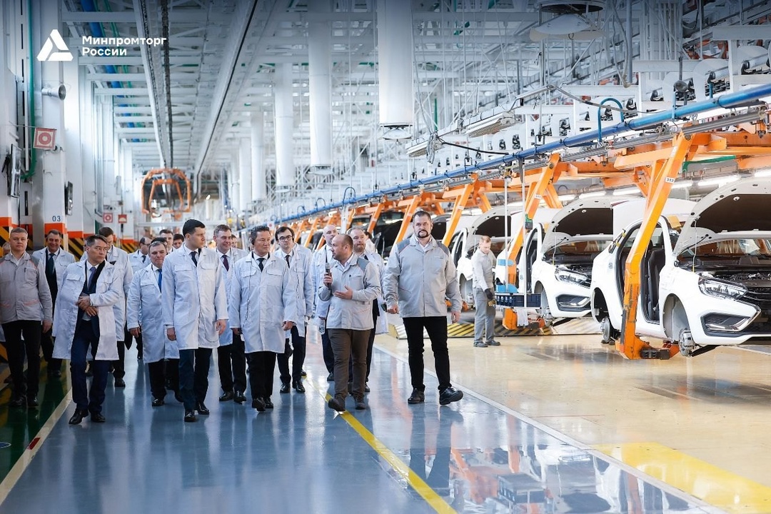 ️ Антон Алиханов принял участие в запуске промпроизводства новой модели LADA Iskra