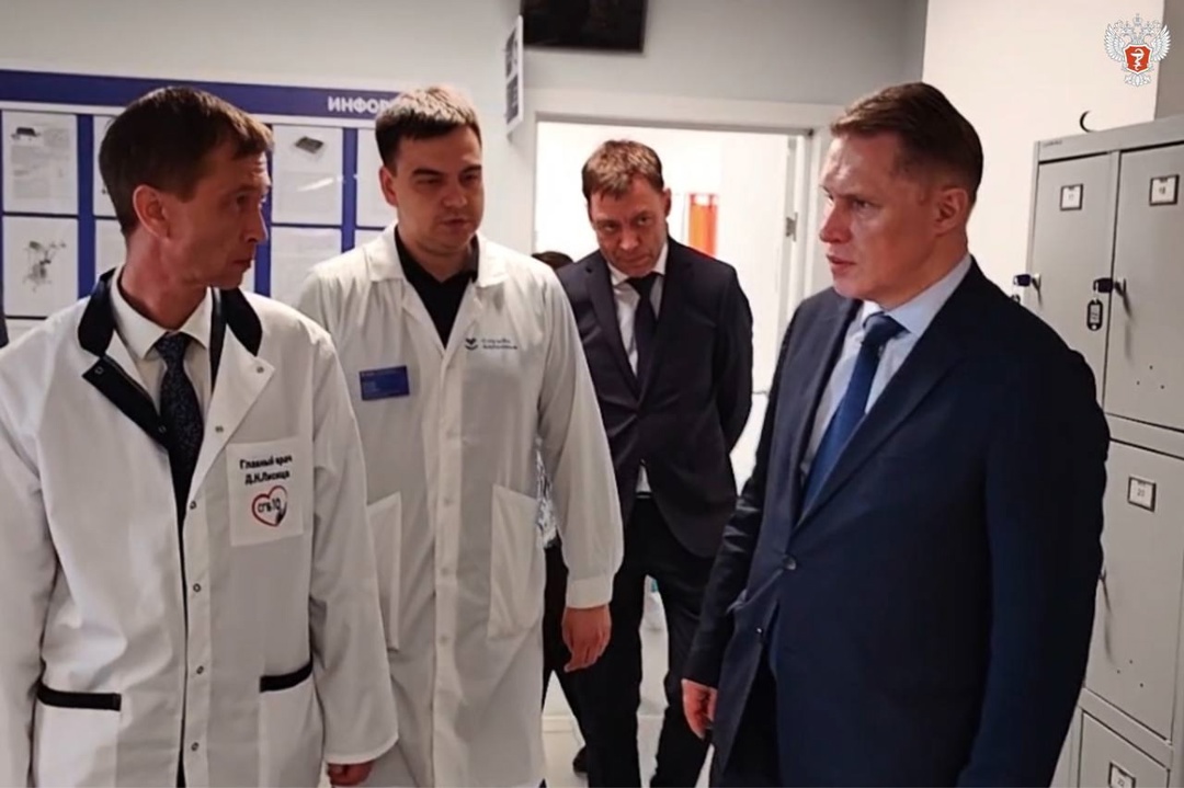 Михаил Мурашко ознакомился с работой новой поликлиники в Самарской области