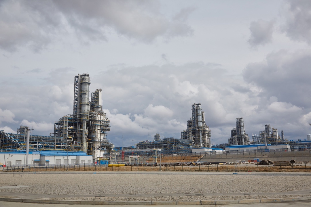 На Амурском ГПЗ готовятся запустить пятую технологическую линию - сообщает Neftegaz Territory