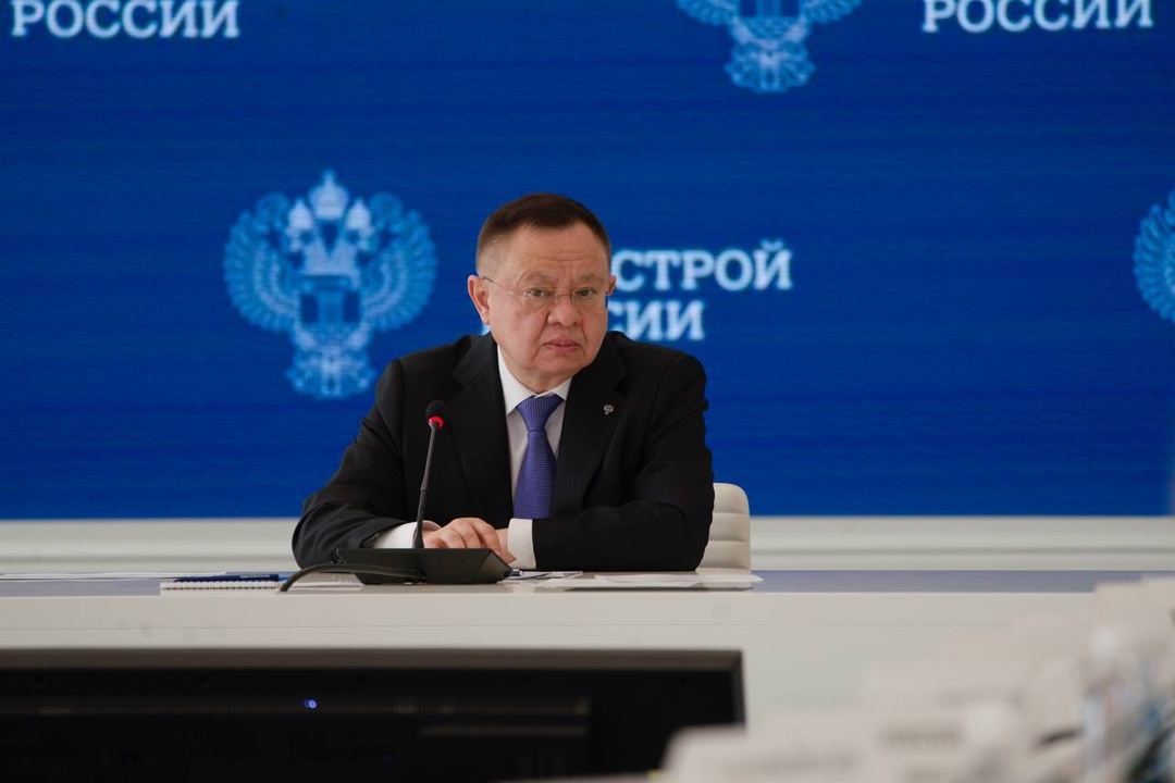 В Минстрое России прошло еженедельное оперативное совещание под председательством Министра строительства и ЖКХ РФ Ирека Файзуллина