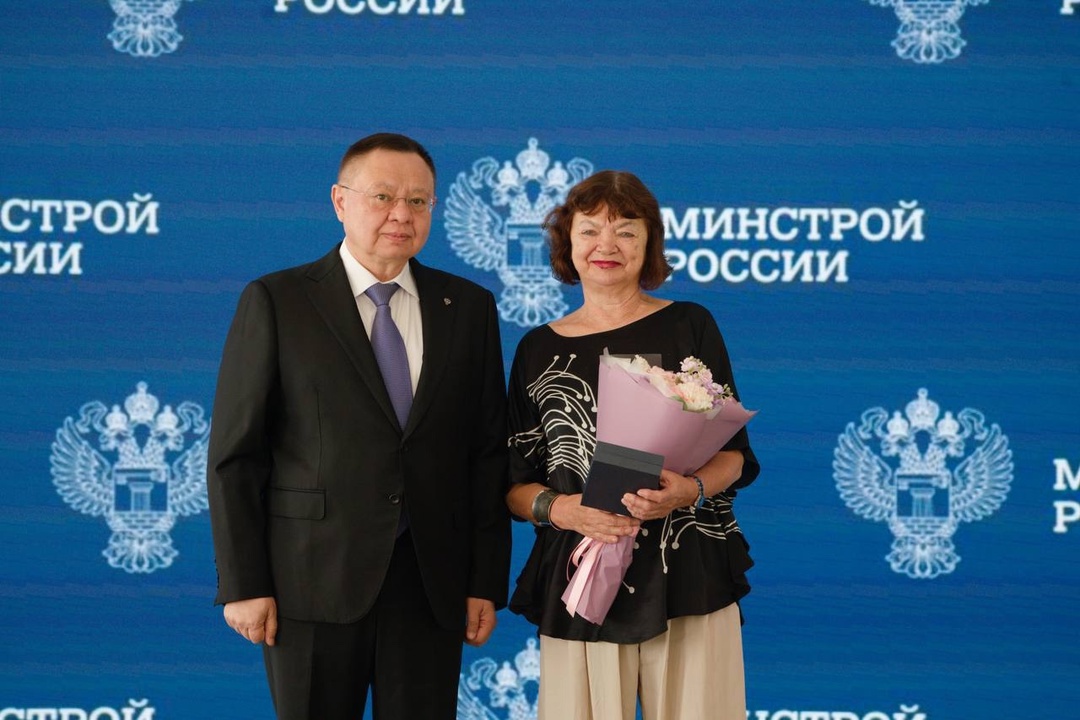 В Минстрое России прошло еженедельное оперативное совещание под председательством Министра строительства и ЖКХ РФ Ирека Файзуллина