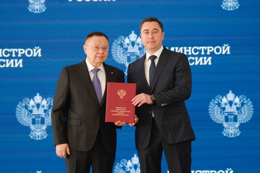 В Минстрое России прошло еженедельное оперативное совещание под председательством Министра строительства и ЖКХ РФ Ирека Файзуллина