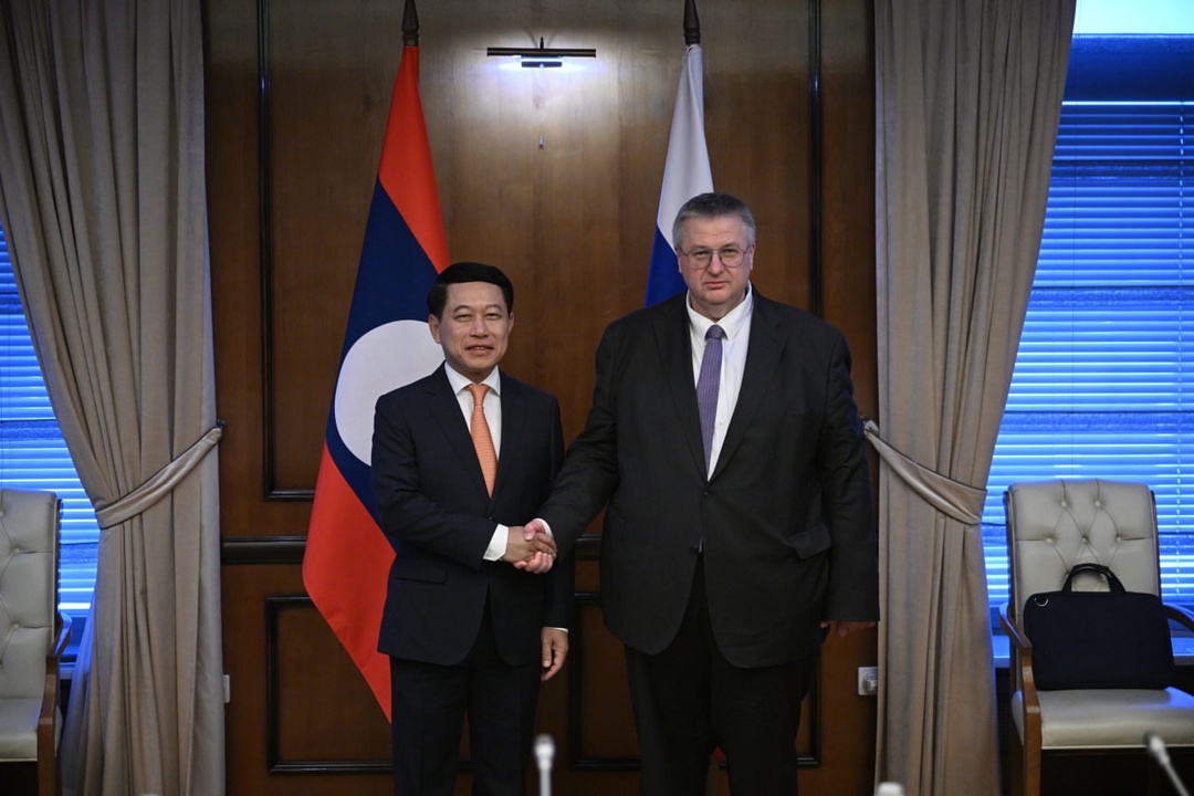 Алексей Оверчук встретился с заместителем премьер-министра Лаоса Салэмсаем Коммаситом