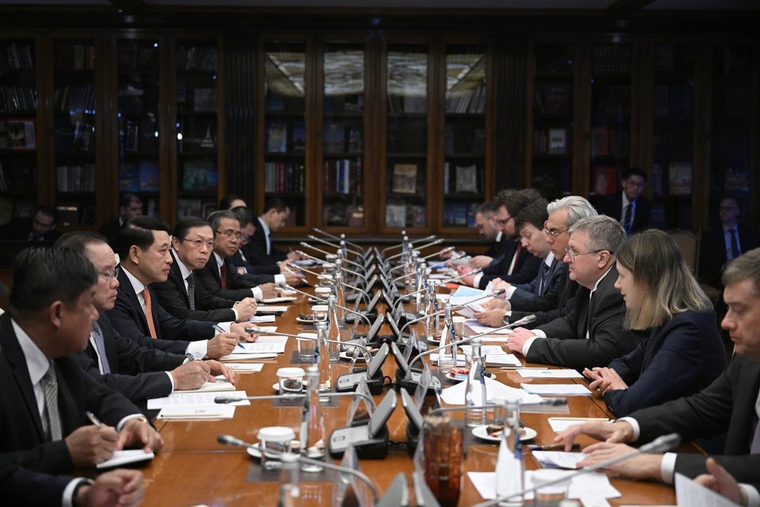 Министр строительства и ЖКХ РФ Ирек Файзуллин принял участие во встрече с делегацией Лаоса